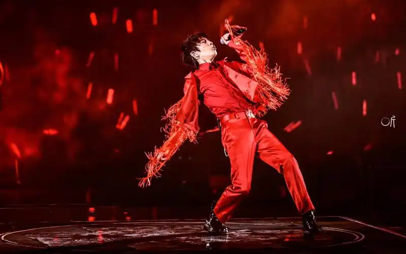 「华晨宇」2017火星演唱会|炸炸专场|燃向混剪_哔哩哔哩 (゜-゜)つロ