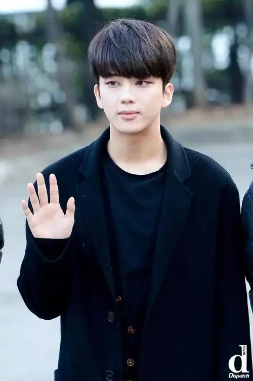 是韩国人啊!".男爱豆的异国风情视觉