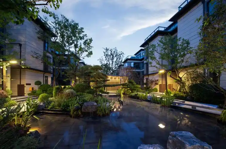 入黔之后,龙湖也在不断地深入调查贵阳的别墅市场,立志构建属于贵阳的