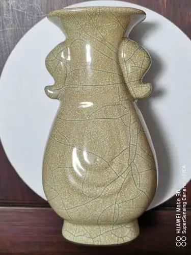 分享古典艺术〈北宋米黄釉官哥窑〉器型之美