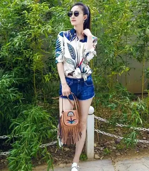 孙露.      我把心交出来,交出来你安排,至 - 抖音