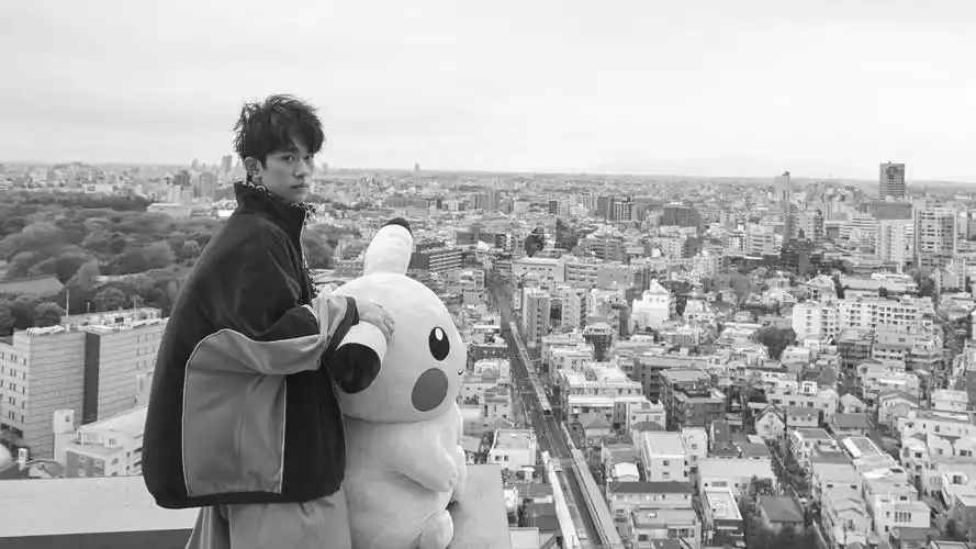 易烊千玺明星风尚壁纸11