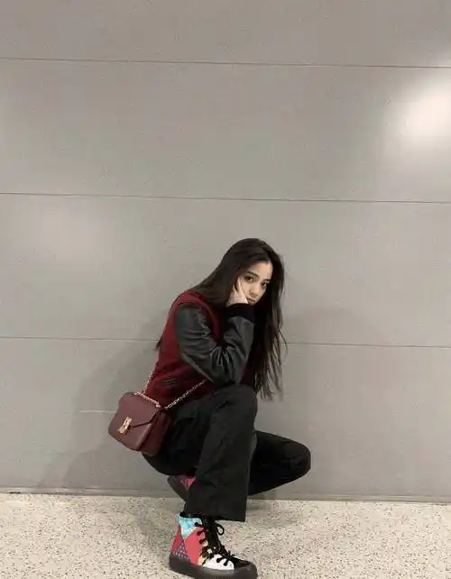 原创欧阳娜娜的校园风穿搭火了学生党照着学时尚百搭易上手