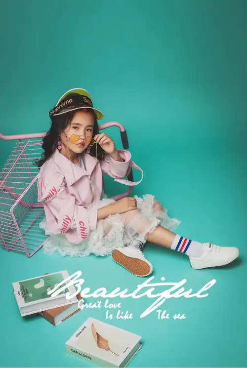 范儿气十足的小姐姐