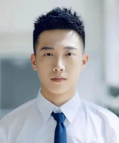 短头发男生拍照技巧(男生怎么拍照好看)