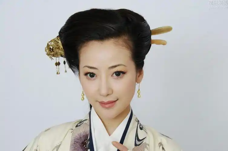 神话陈紫函 饰 吕雉