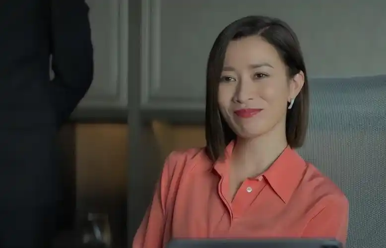 吃货佘诗曼上线真吃汉堡引爆演技扯下了多少演员的遮羞布