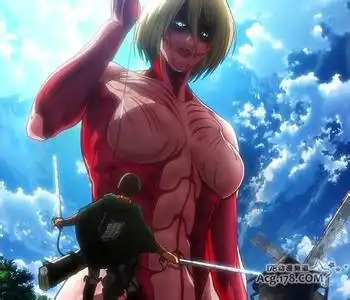 分别是女巨人前 和巨人化后  ,最后一张是艾伦巨人化ヾ(Д)