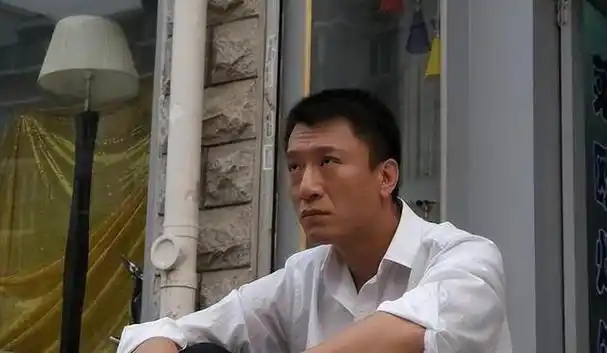 孙红雷:分手丁嘉丽20载,娶外籍佳人当爹乐,现居海外享天伦