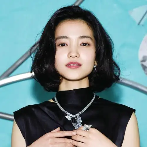 方形脸适合什么发型(发型方形篇:大方脸适合什么发型?