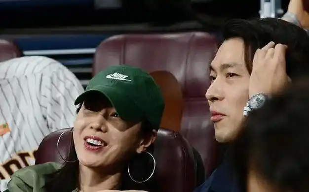 孙艺珍玄彬儿子首曝光一岁甜豆走路超稳身高抢镜