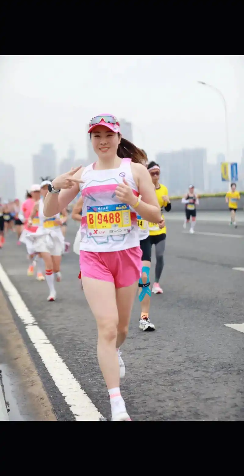 马拉松赛道上最靓丽的风景线之一!