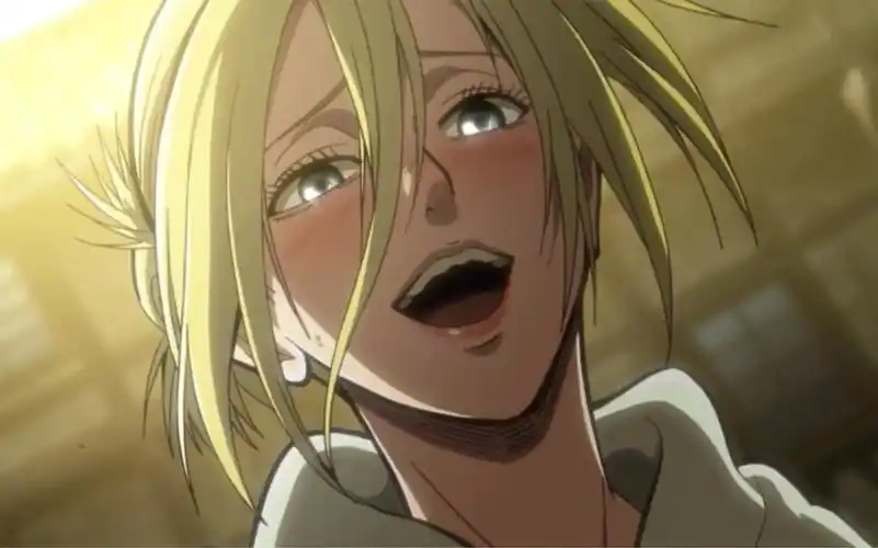 以前的女巨人和现在的女巨人#进击的巨人#女巨人亚妮