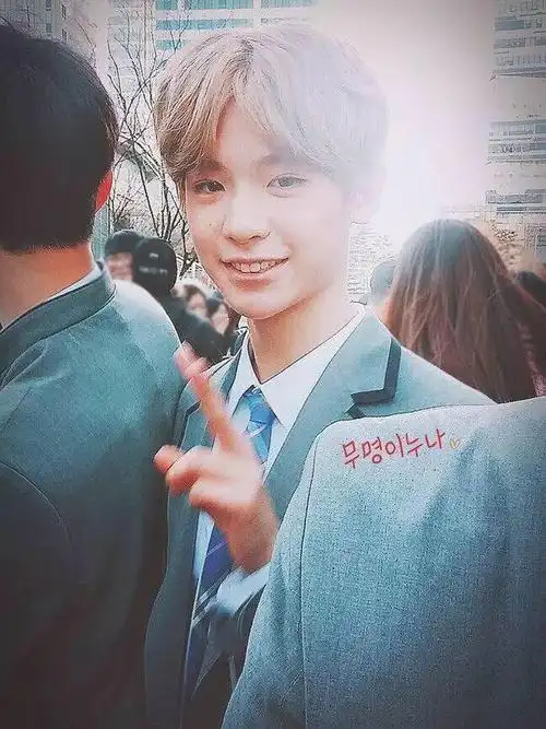 13岁黄明昊过最后一个儿童节16岁成为npc的justin