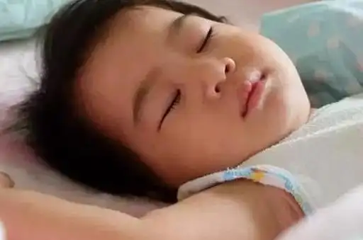 俗话说"孩子喜欢睡觉长得快"是真是假,做好这几点尤为重要|小孩子|睡