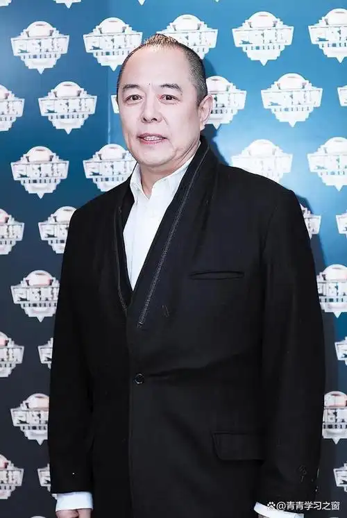 17岁的张铁林跟大多数考生一样,对高考寄予厚望,想通过奋发图强改变