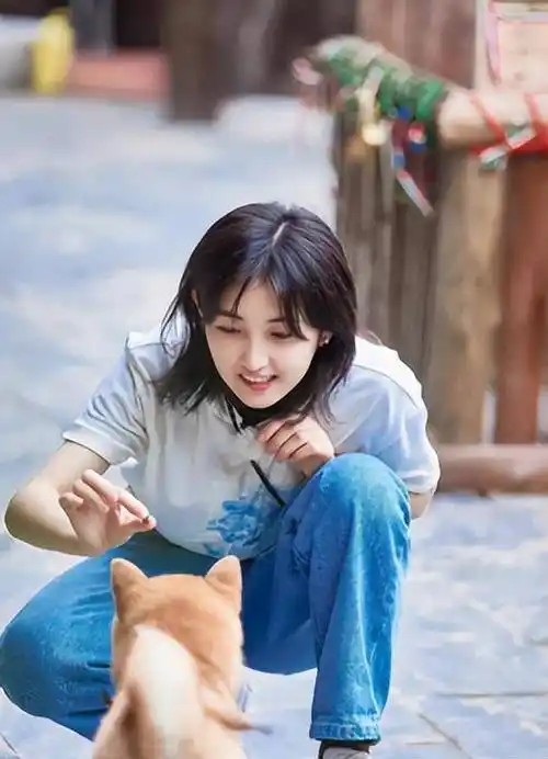 张子枫:在《向往6》中换发型秒变小时尚女,与昔日大有不同_妹妹_印象