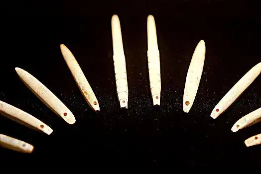 良渚文化,一组玉锥形器