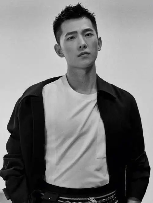 今日分享寸头杨洋