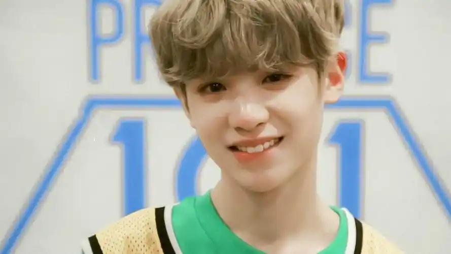 p>黄明昊(justin),2002年2月19日出生于浙江省温州市,中国内地男歌手