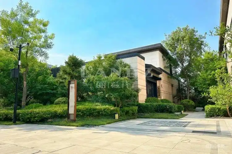 北京房产网>北京二手房>朝阳二手房>孙河二手房>中粮瑞府(别墅)>800