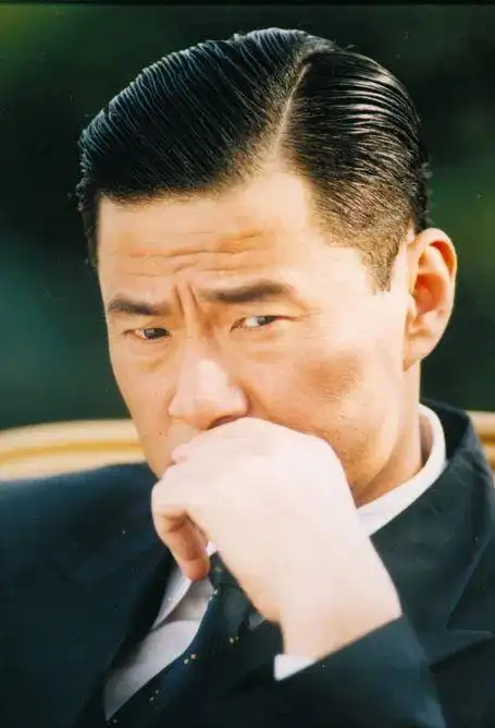 90年代赴港的大陆演员一个自杀2个患癌只有李连杰成为巨星