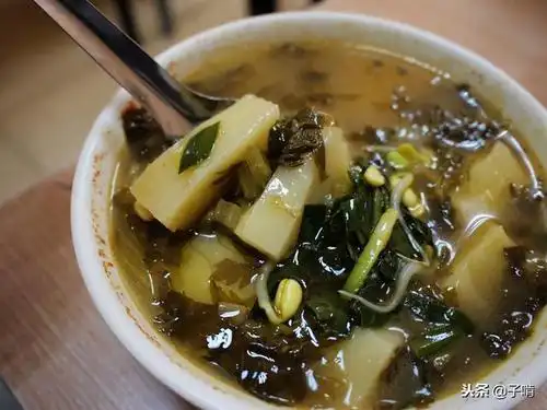 浆水搅团6元一份,酸辣口味开胃解腻,陕西独有的小吃就是不耐饥