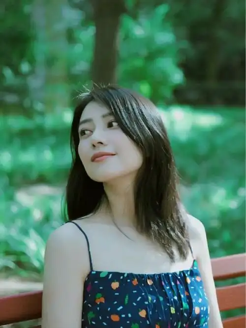 #高圆圆是什么行走的夏天##高圆圆把夏天美成限定壁纸#