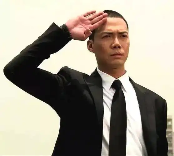他是香港影视剧中最轰动的角色,《无间道》的梁朝伟都排他后面