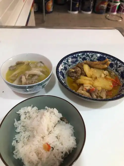 一个人的午餐