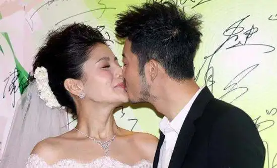 2011年当众激吻的明星夫妻