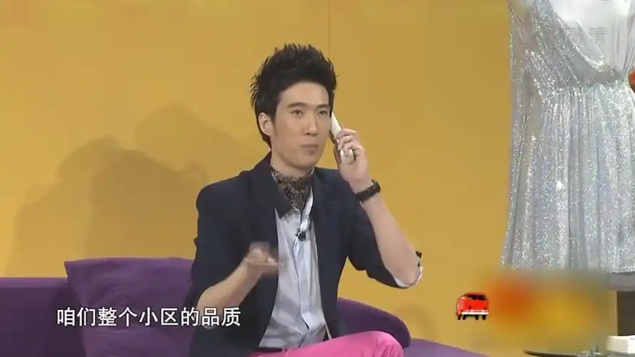 小品《大城小事》:王宁,艾伦贴小广告摊大事,金句频出乐不停