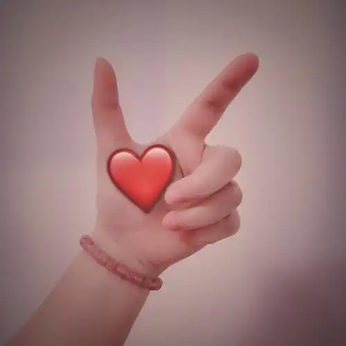 一小时96用到的软件如下9599拍照app:faceu 激萌编辑app:美图