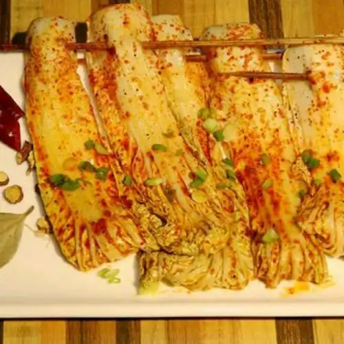 主营各类烧烤,小龙虾,秘制羊骨头,红烧猪蹄,烤鱼,兔子肉,手撕鱿鱼,生