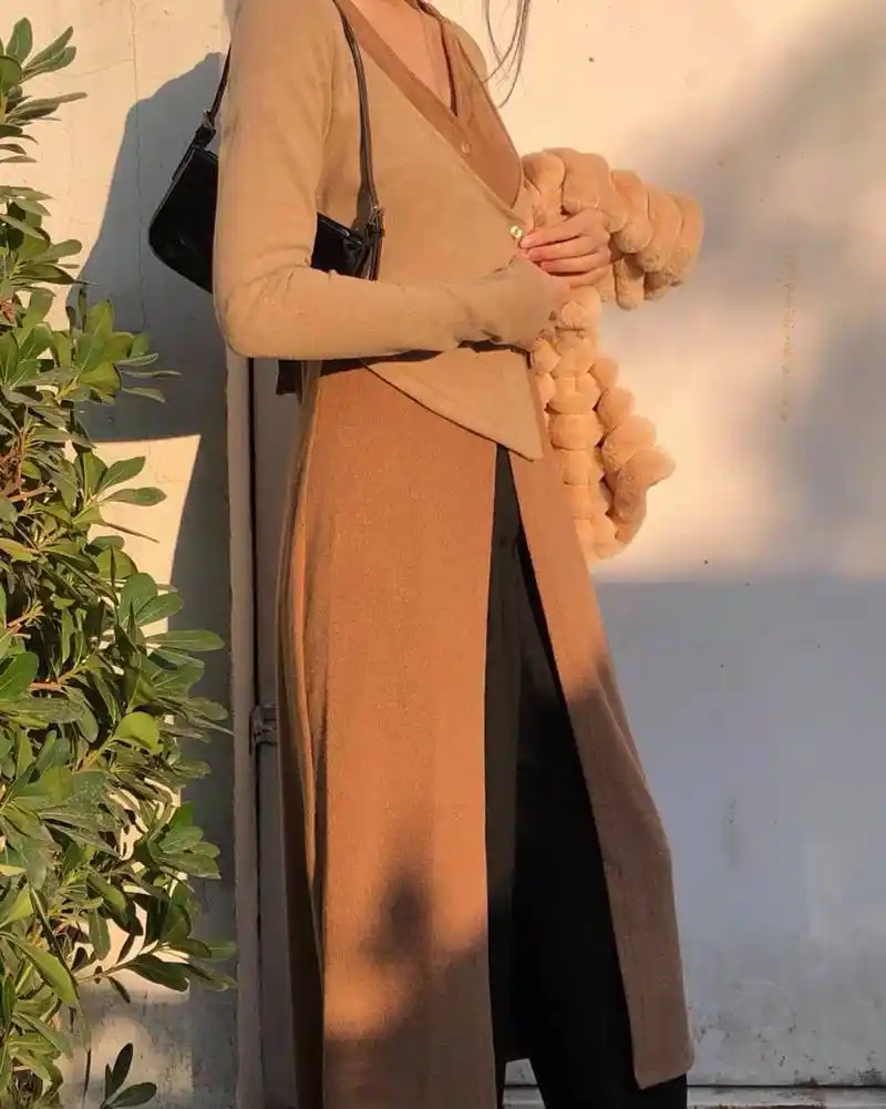 汇集海量时尚穿搭伊莎佩缇女装让爱美女性随心演绎