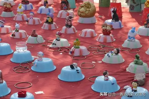 3个人都挑不中1个物品?地摊套圈圈的盈利套路原来是这样!-搜狐大视野-