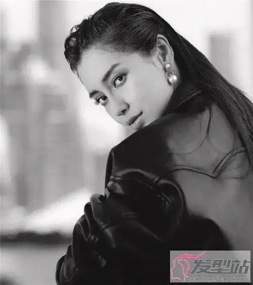 酷炫女生大背头发型帅气艳压一众男生