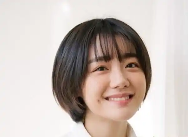 五款校园女生的短发发型做个清纯的小淑女