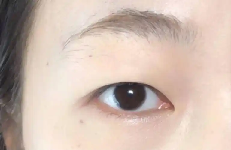 单眼皮女生也太好看了吧