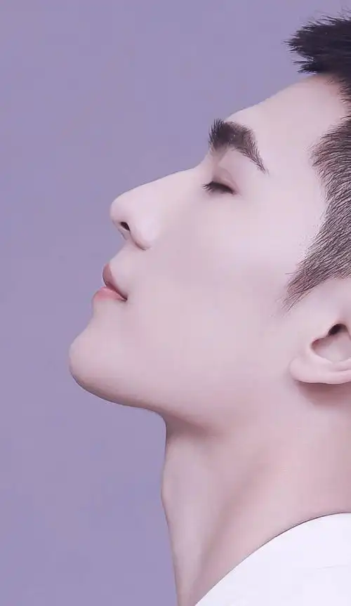 杨洋 这侧脸,绝了(*^.^*)