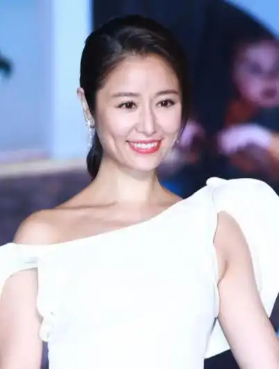 "琼瑶女郎"林心如:为出道谎称爷爷离世,一句话毁周杰前途2-度小视