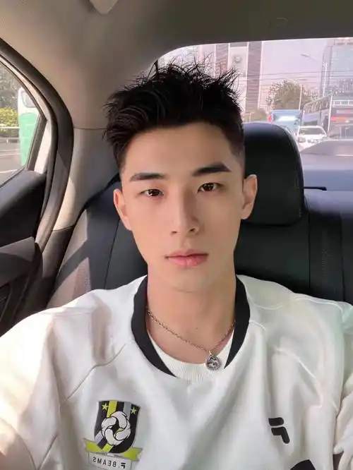 少年感满满的男生发型,跟着留就对了!_侵权_识别_照片