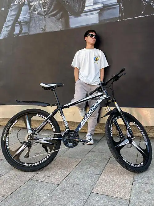 山地自行车越野变速减震赛车超轻轻便单车24寸山地自行车