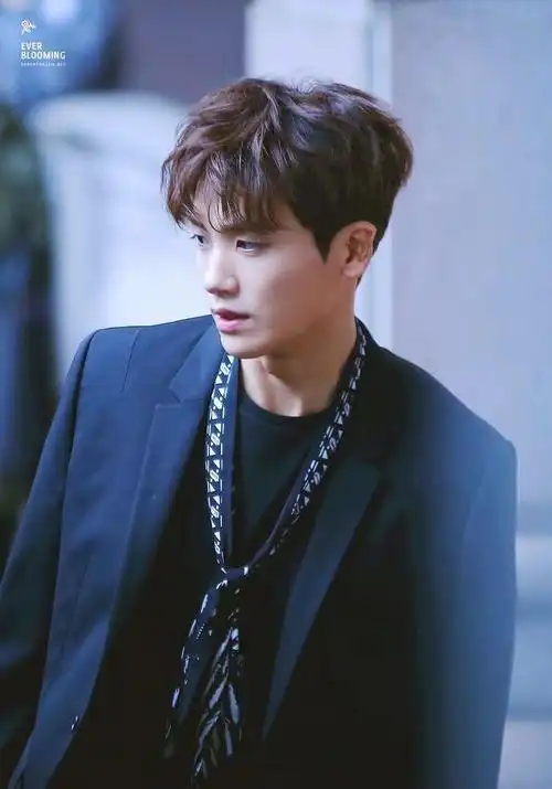 《大力女子都奉顺》朴炯植的逆天颜值,和朴宝英的cp感很甜蜜