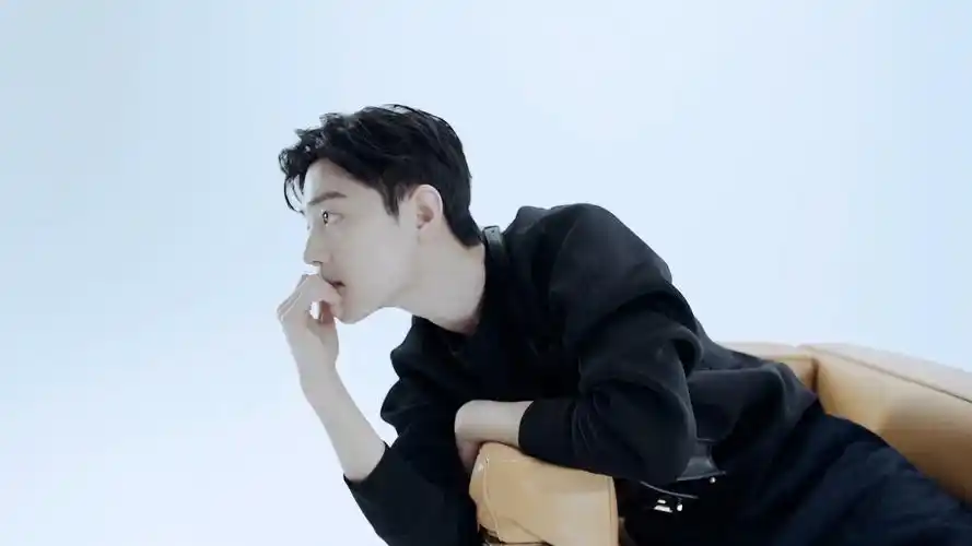 【肖战x代言】很高兴成为@tods 品牌代言人.