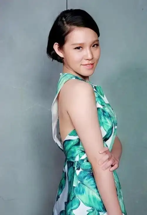 谢依霖丈夫肌无力,母亲精神失常,家里不能再多我一个病人了!