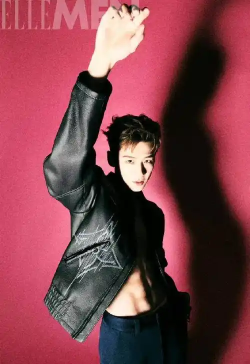 白敬亭ellemen十月刊封面,穿皮衣秀腹肌好撩人_古装_小白_一身