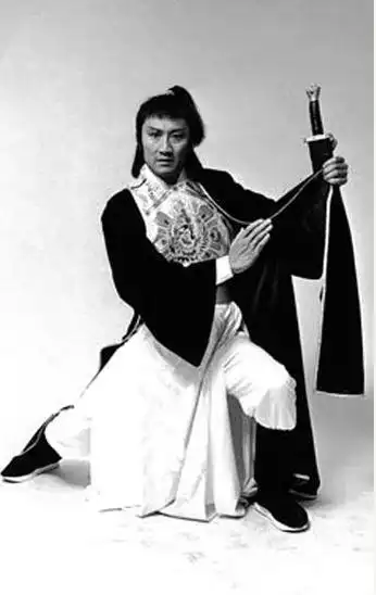 83岁谢贤获金像奖终身成就奖,这些经典角色竟然都是他演的!