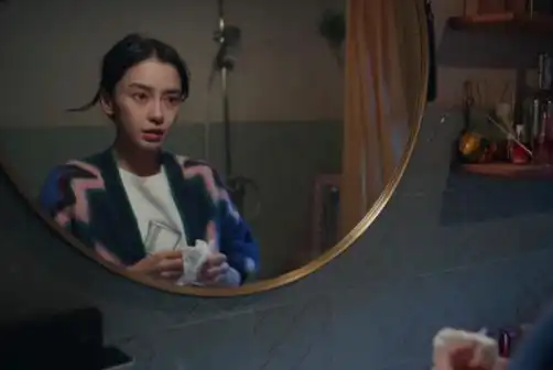 杨颖新剧中卸妆后以素颜示人,她铁了心要提升自己的演技!