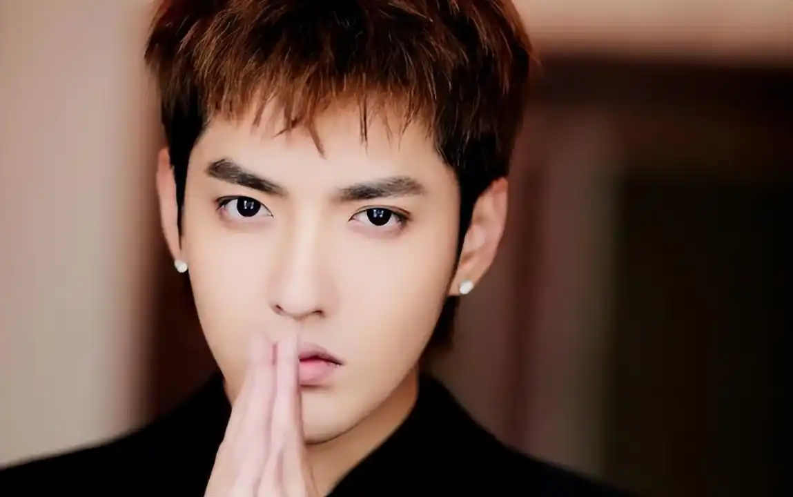 吴亦凡近照疑似曝光,发福到认不出来,当上"副班长"仍坚持写歌